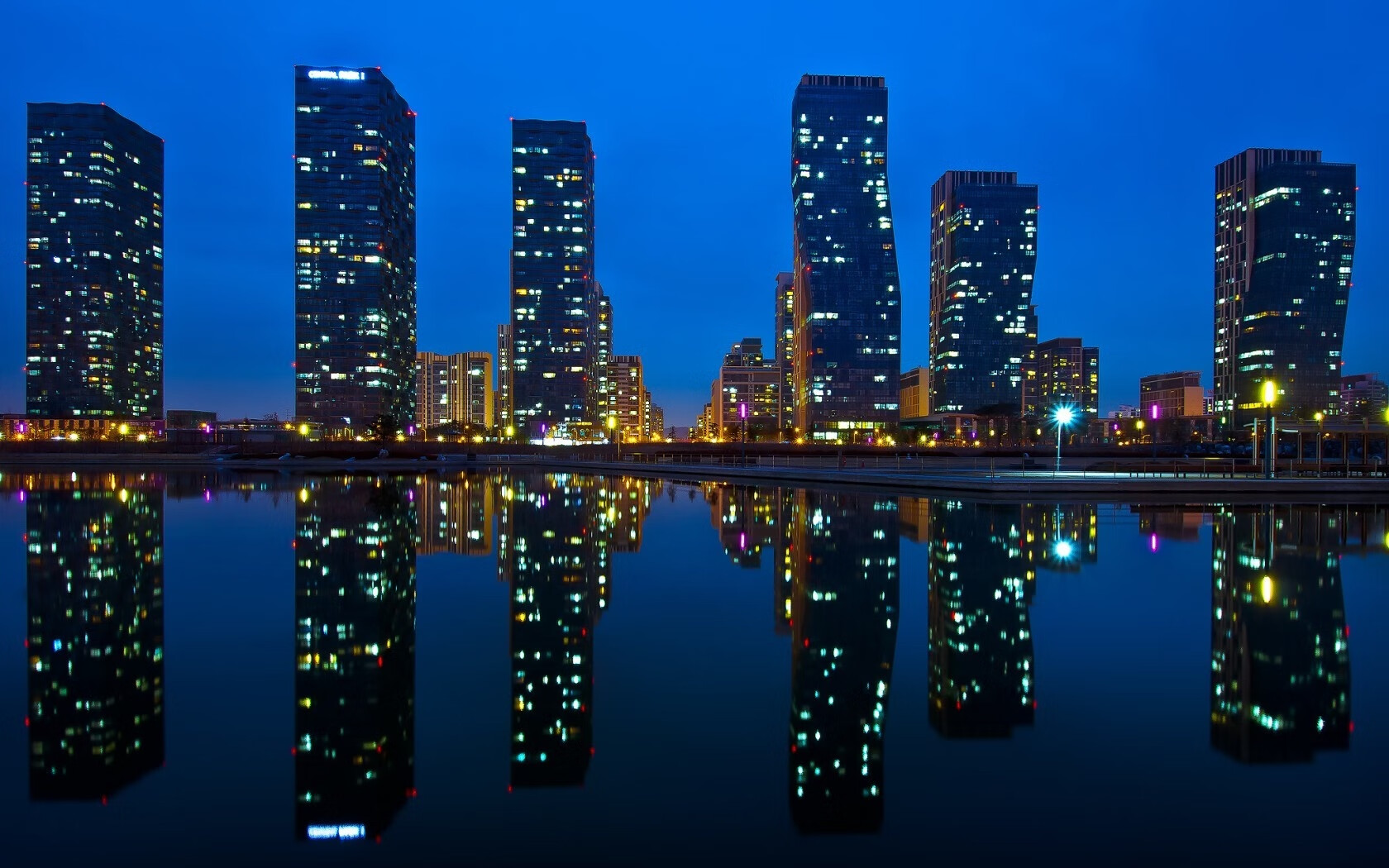 本菲卡老将经验丰富,比赛中屡献妙传,本菲卡走出来的球星懂球帝