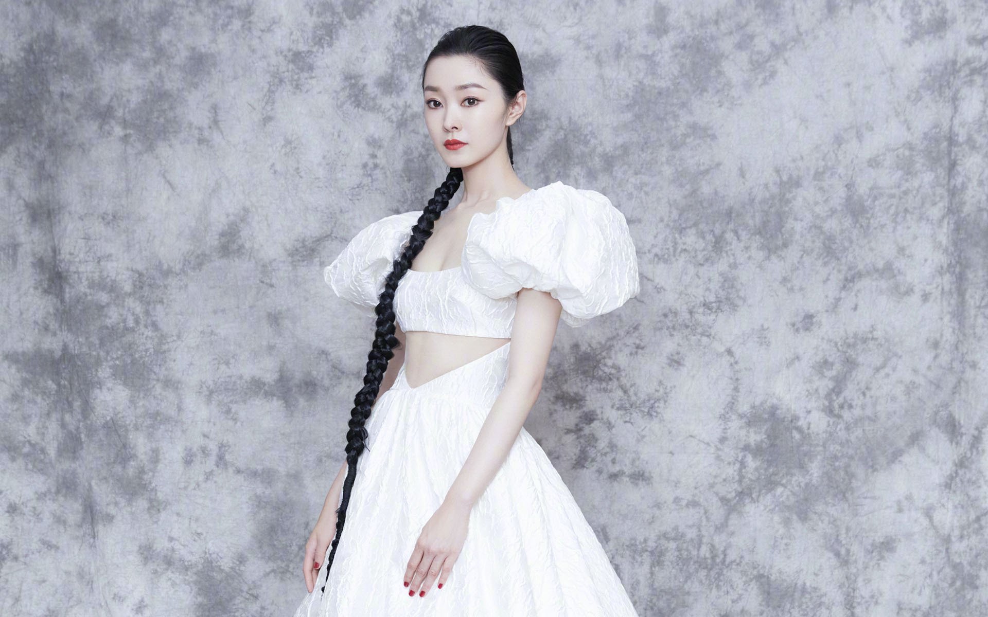 国家队全面提升防守体系制定个性化训练计划，足球个人防守战术不包含