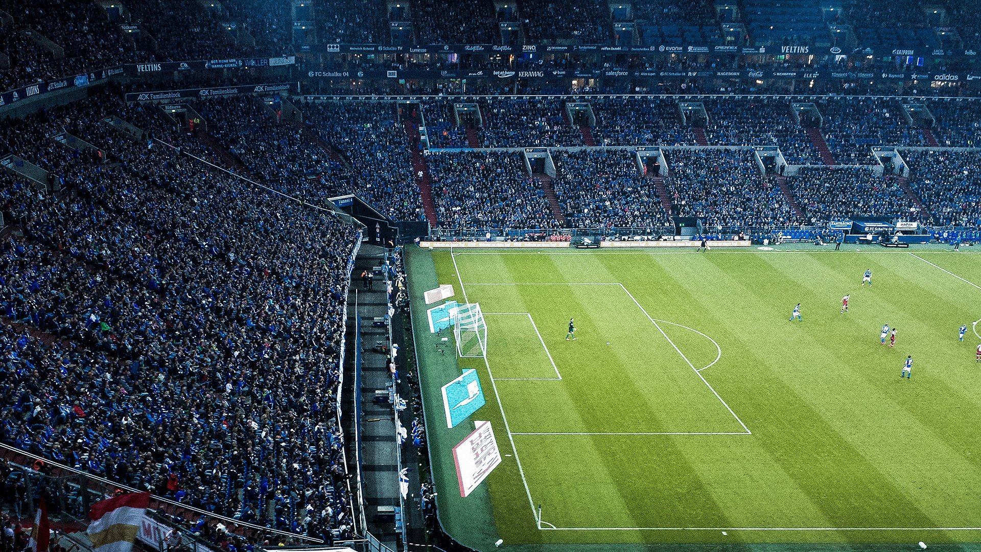 德甲强悍对抗：攻防之间的战略博弈，德甲强度